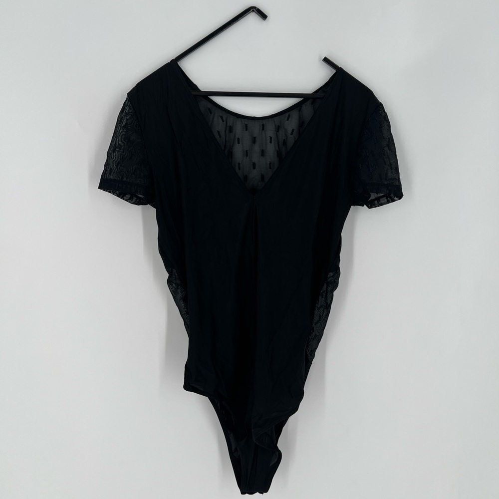 Wolford Aphrodite Mesh Embroidered Polka Dot Bodysuit In Black - Picture 6 of 9